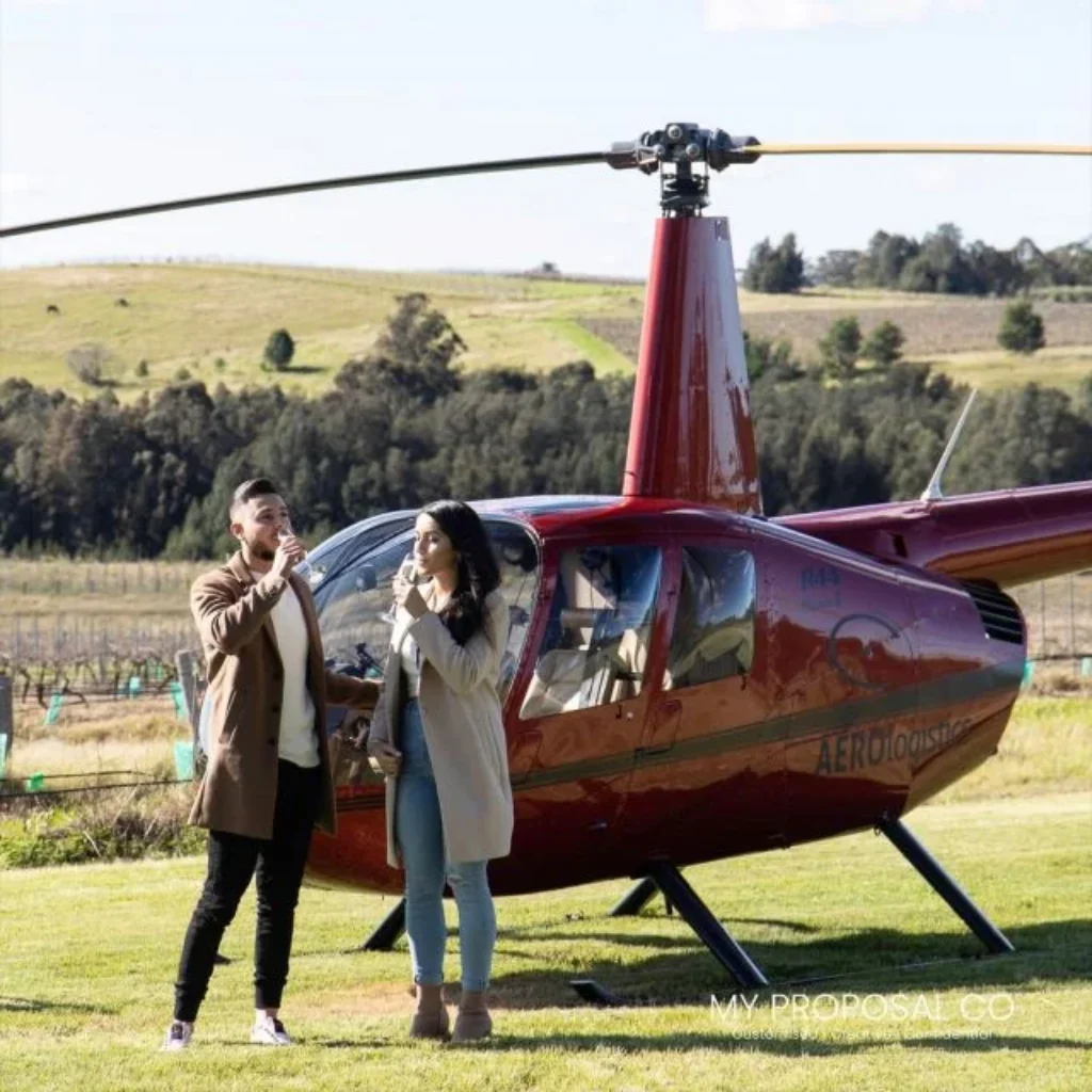 helicopter-ride-in-london-couple