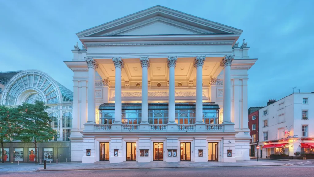 luxury-experiences-in-london-royal-opera-house-covent-garden