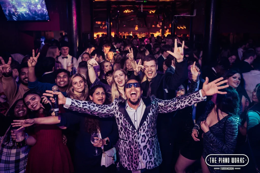 nightlife-in-london-happiness-love-life