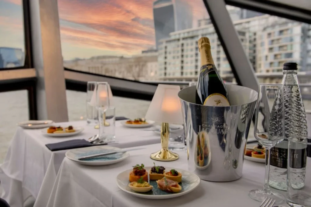 romantic-things-to-do-in-london-at-night