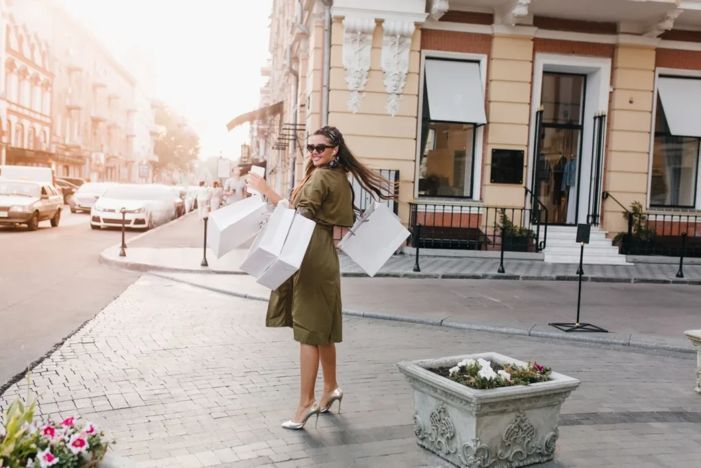 shopping-tours-in-london-happiness