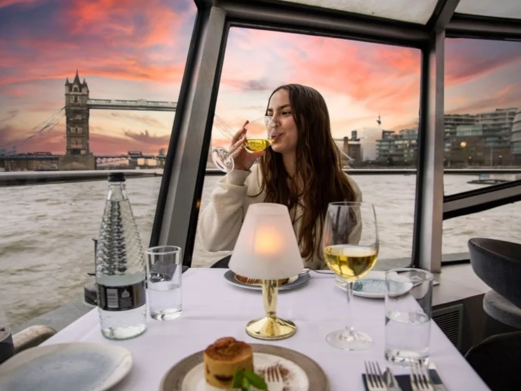 take-a-sunset-cruise-on-the-thames