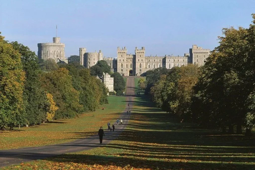 vip-services-london-day-trip-to-windsor-or-the-cotswolds