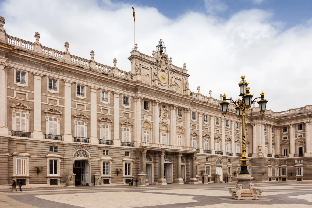 buckingham-palace-attractions-in-london