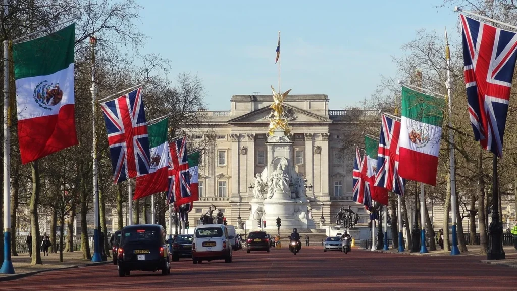 buckingham-palace-tour-for-everyone