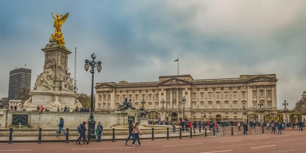 guided-tours-london-buckingham-palace