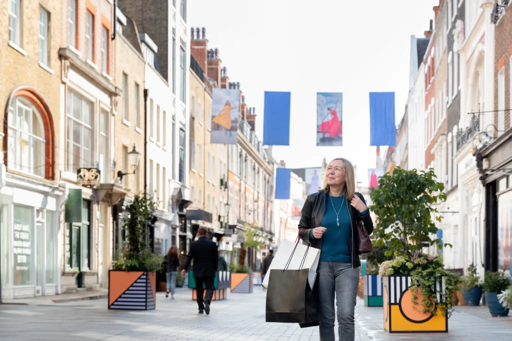 photographed-places-in-london-notting-hill-colourful-streets