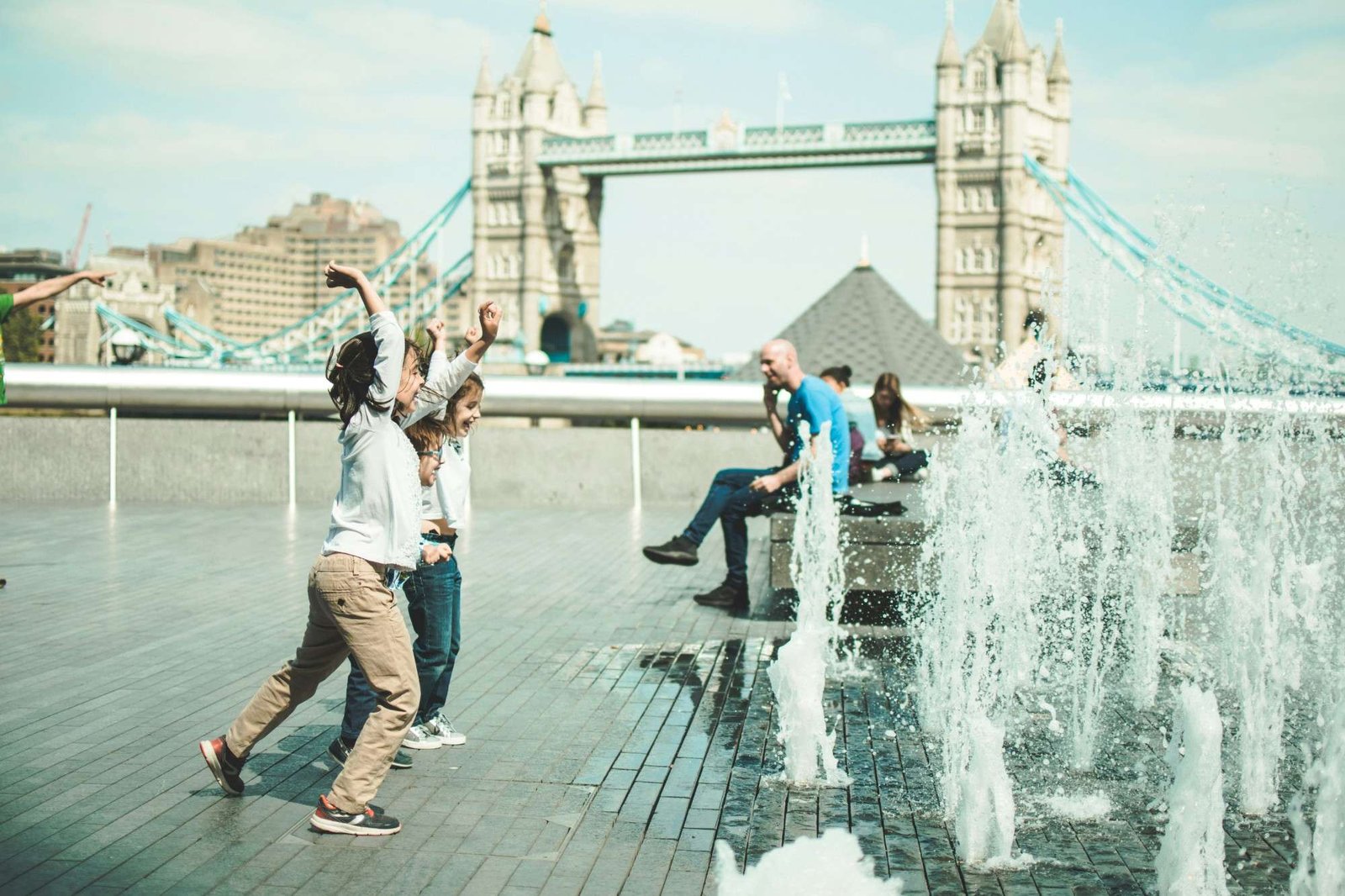 things to do in London with kids - family at London attractions
