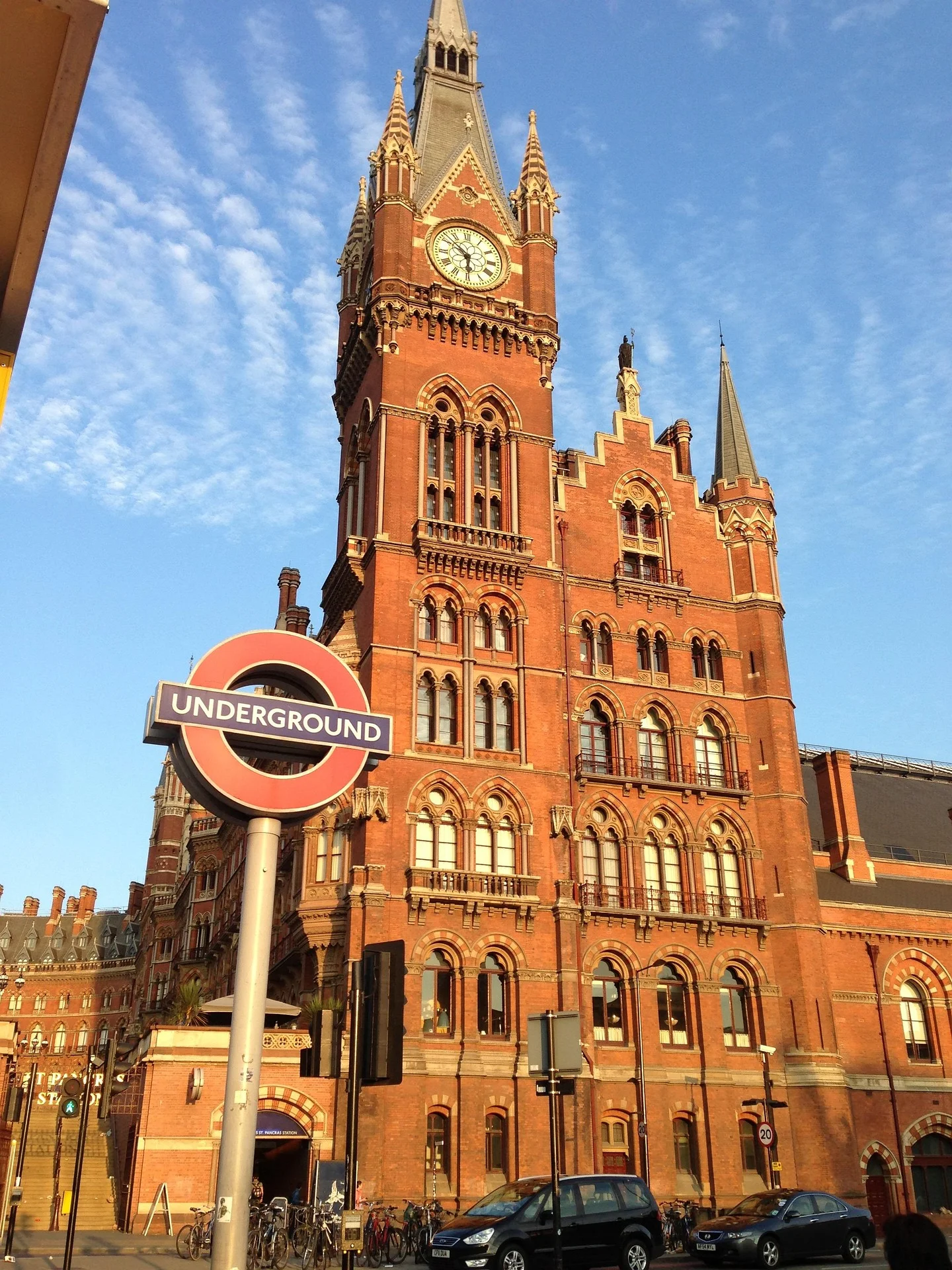 Luton Airport Express Thameslink train at St Pancras platform