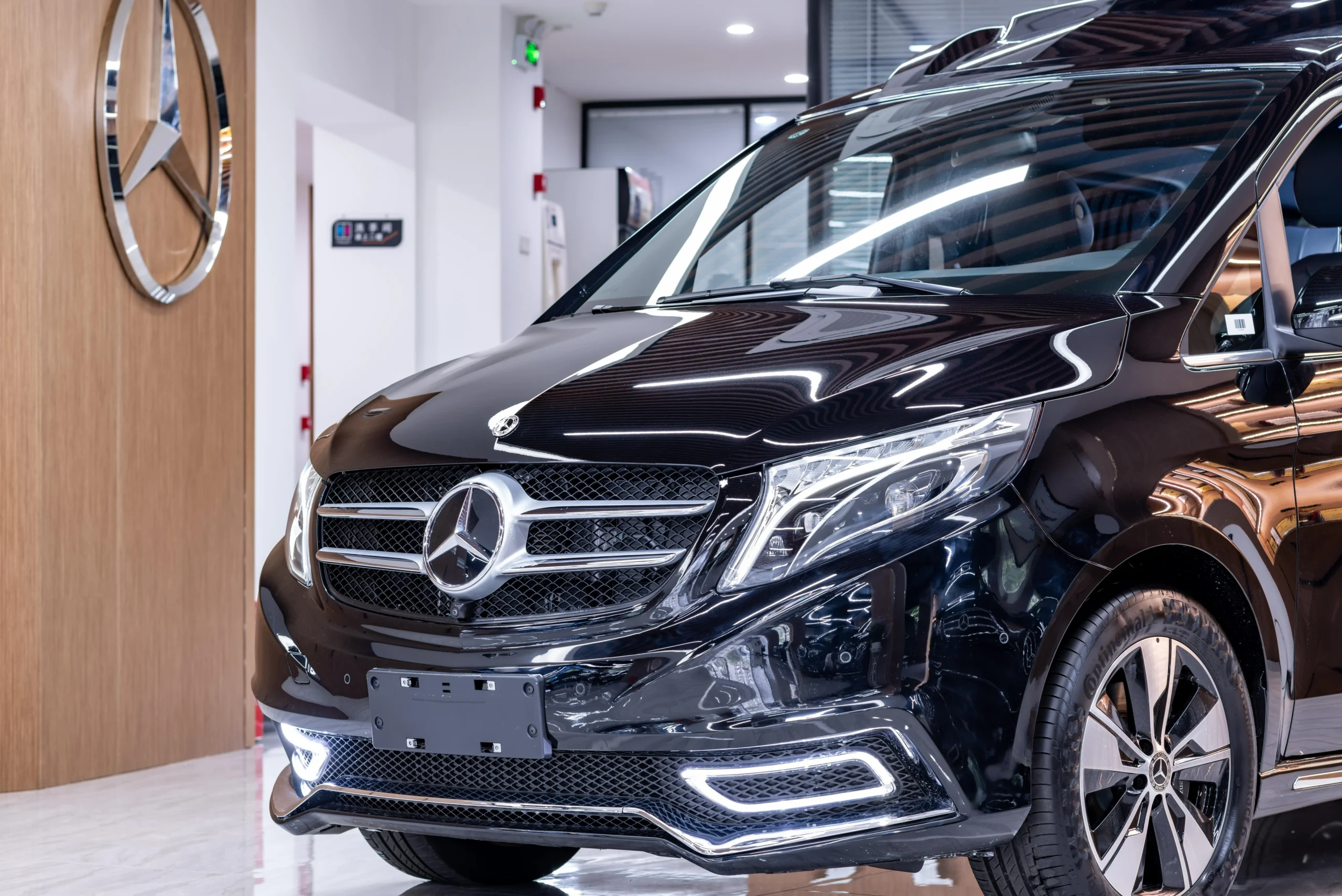 Chauffeurz Mercedes S-Class waiting at London City Airport