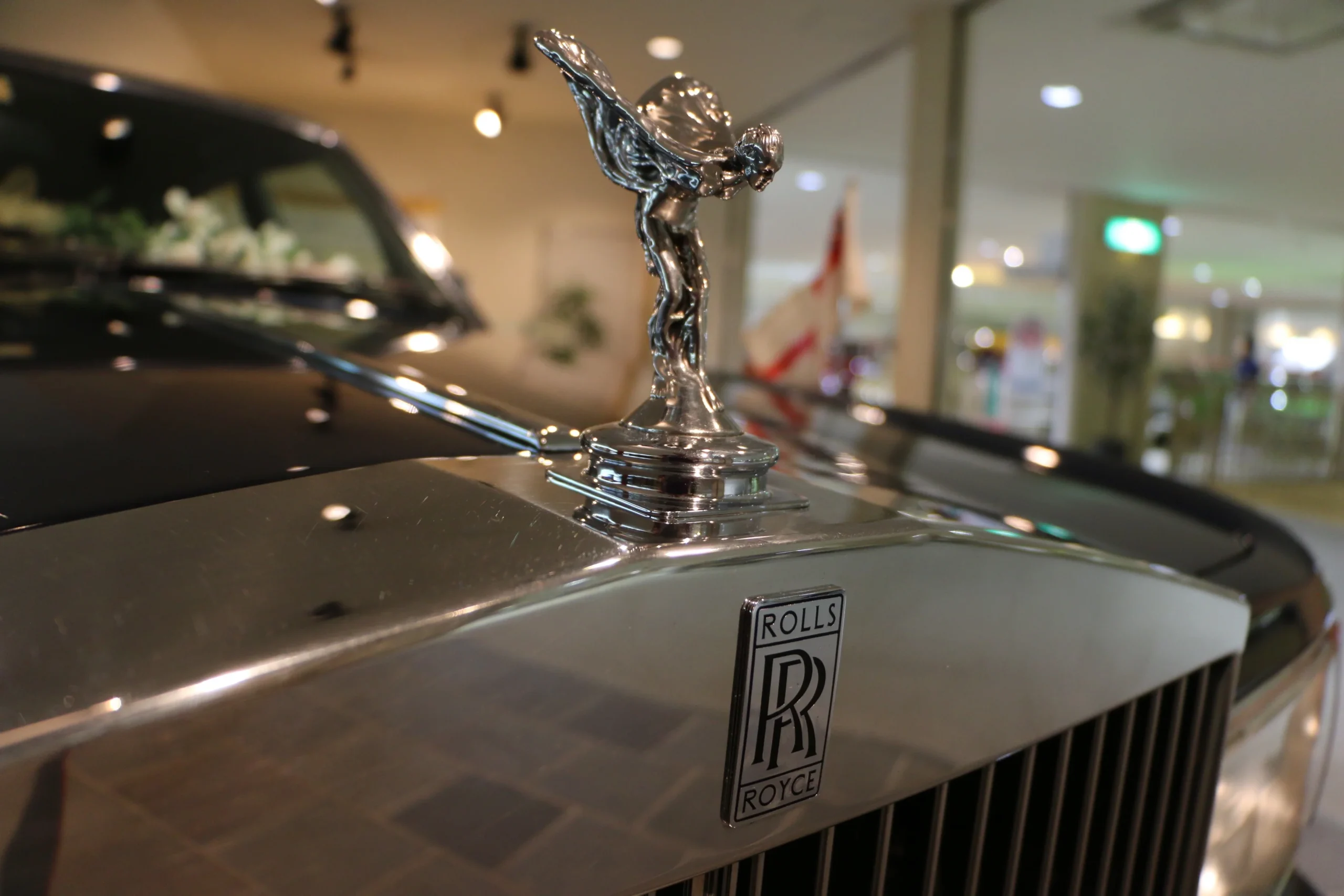 Chauffeurz Rolls-Royce Phantom fleet outside a Mayfair hotel