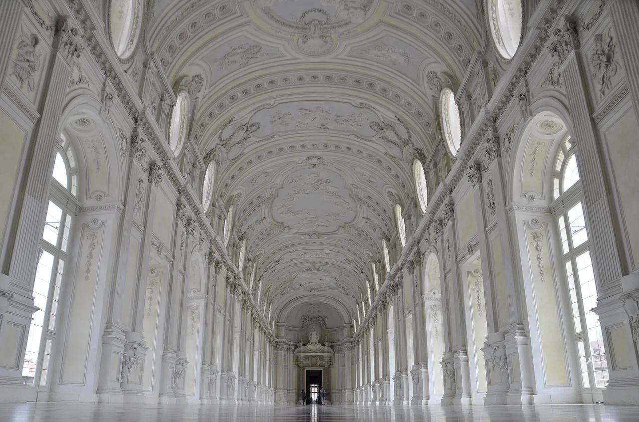 Visitatori in una galleria gratuita a Londra