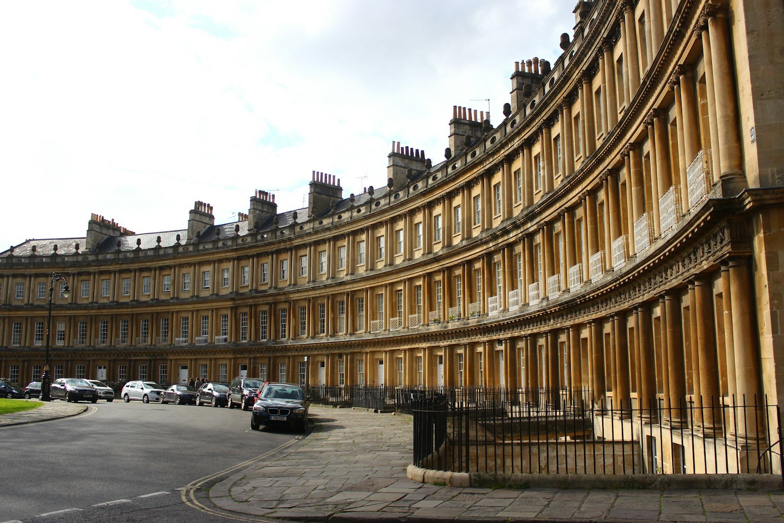 How to Do a Day Trip to Bath from London