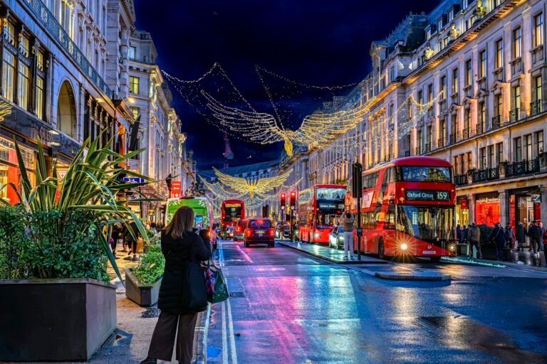 London on Christmas Day and Boxing Day: What’s Open and How to Get Around